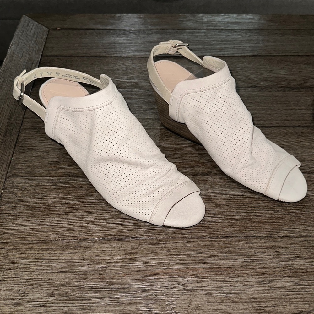 Naya Luxor demi wedge sling back sandal